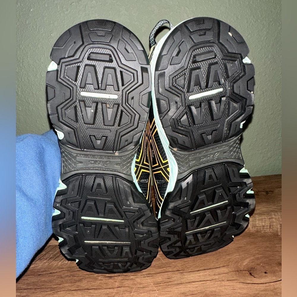 ASICS GEL-Venture 7 Women's Sz 8 Running Shoes Black/Green S1003-1030 - Picture 8 of 9